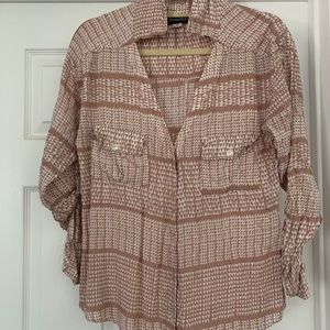 MANAOLA Womens M Collared Shirt